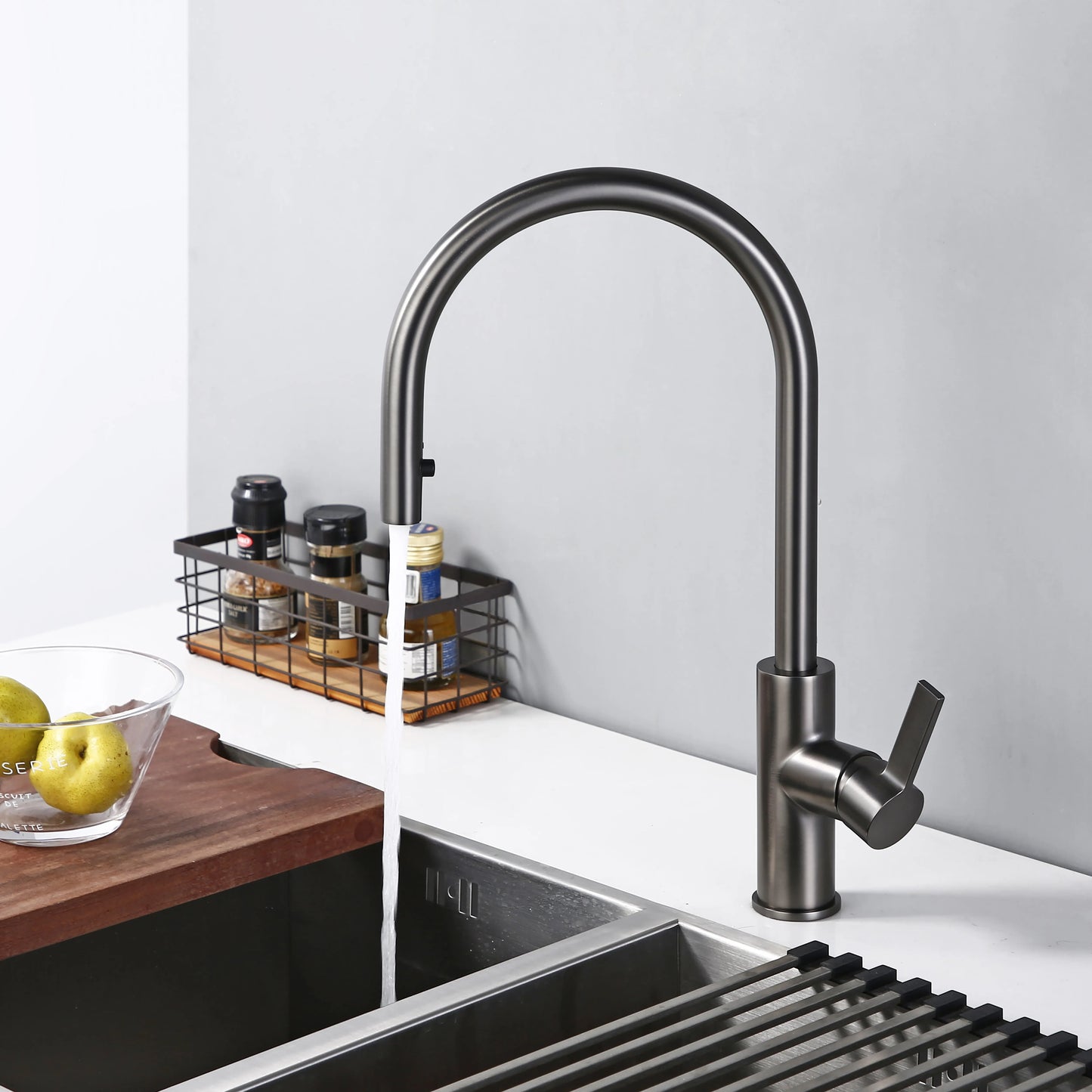 Single handle Pull Out Kitchen Faucet Brushed Gunmetal Matt Black Rotation Kitchen Hot and cold water Sink Taps Kitchen Faucet