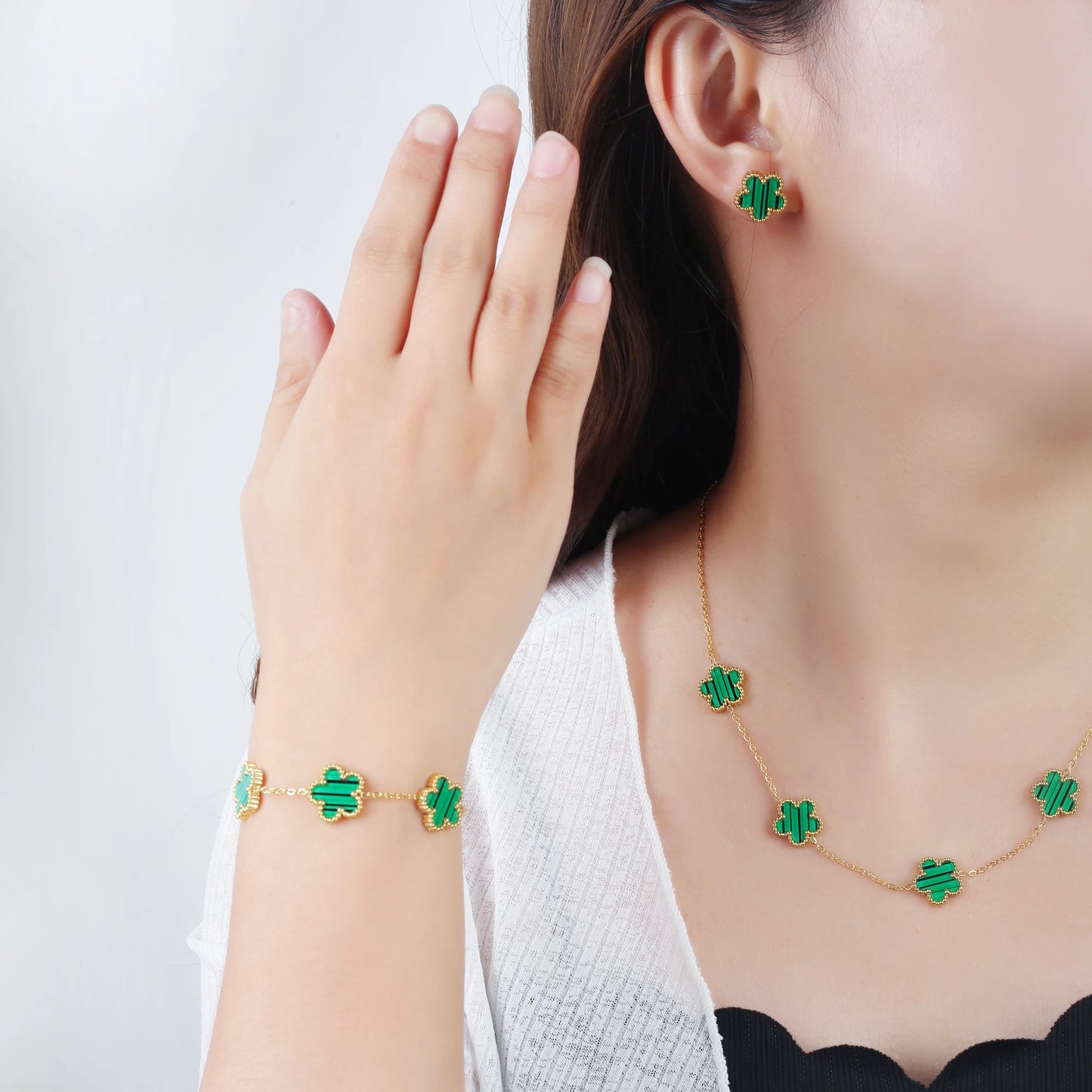 Hot Sale Stainless Steel Laser Five Leaf Flower Petal Adjustable Clover Bracelet Classic for Woman Girl Brand Jewelry Party Gift